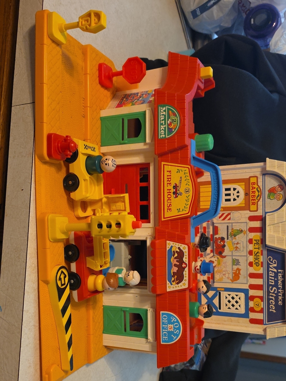 Fisher-Price Little People Red, Yellow & Green Firehouse Playset